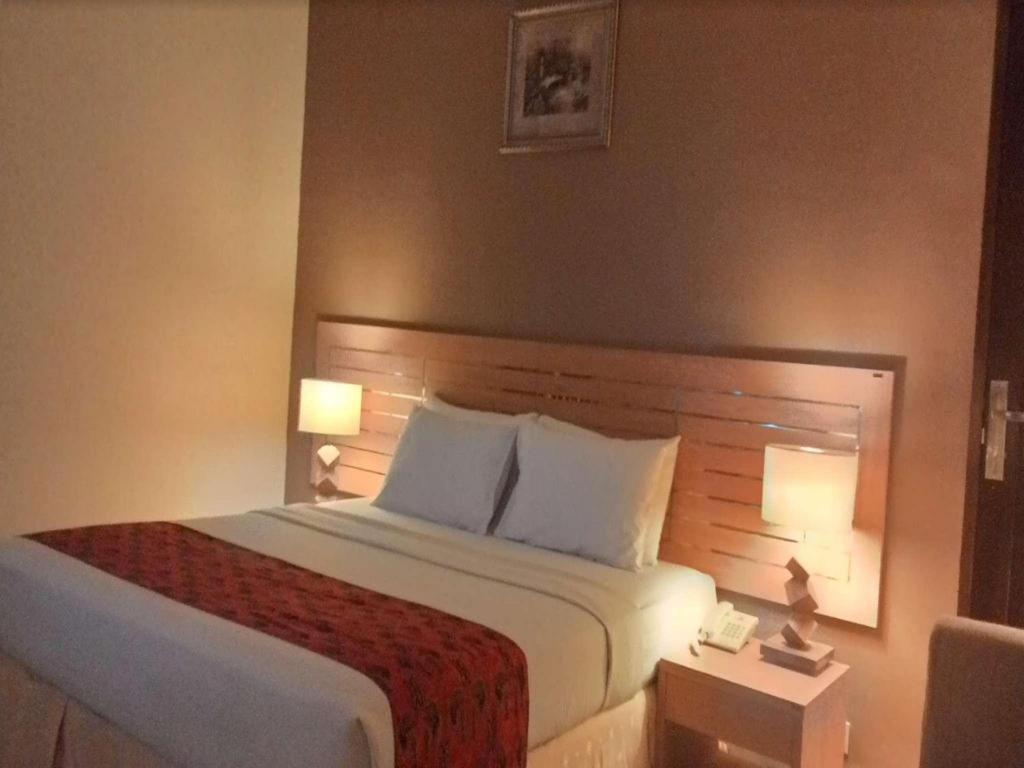 Serayu Hotel Timika Exteriör bild