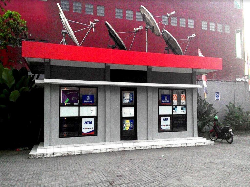 Serayu Hotel Timika Exteriör bild