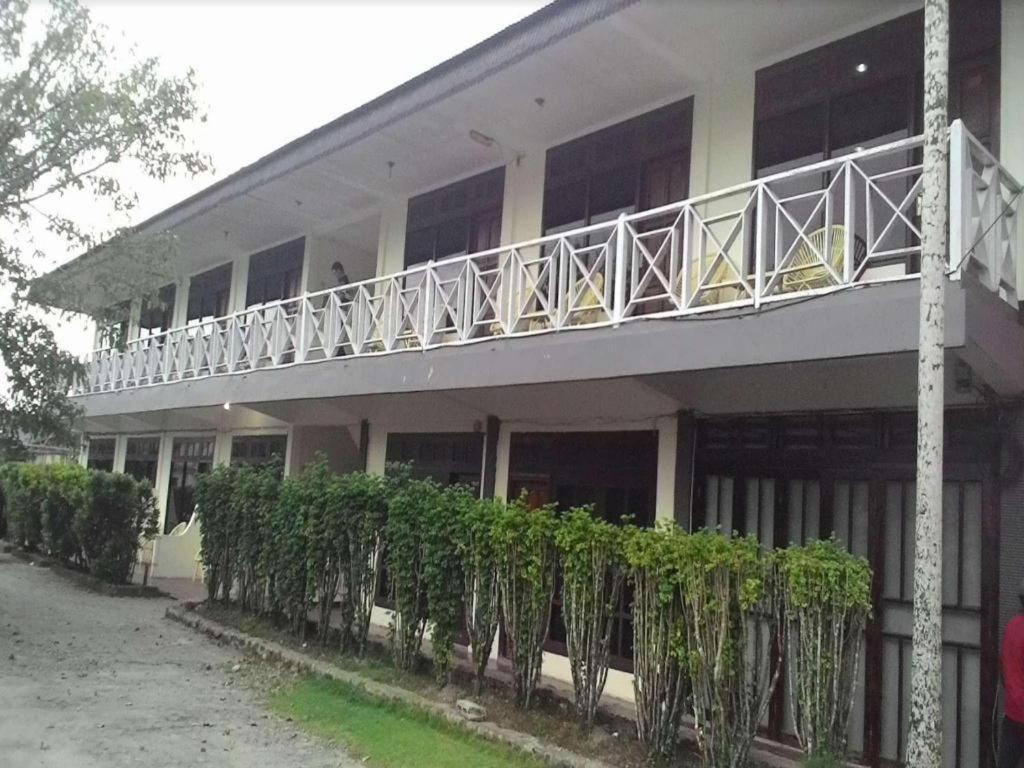 Serayu Hotel Timika Exteriör bild