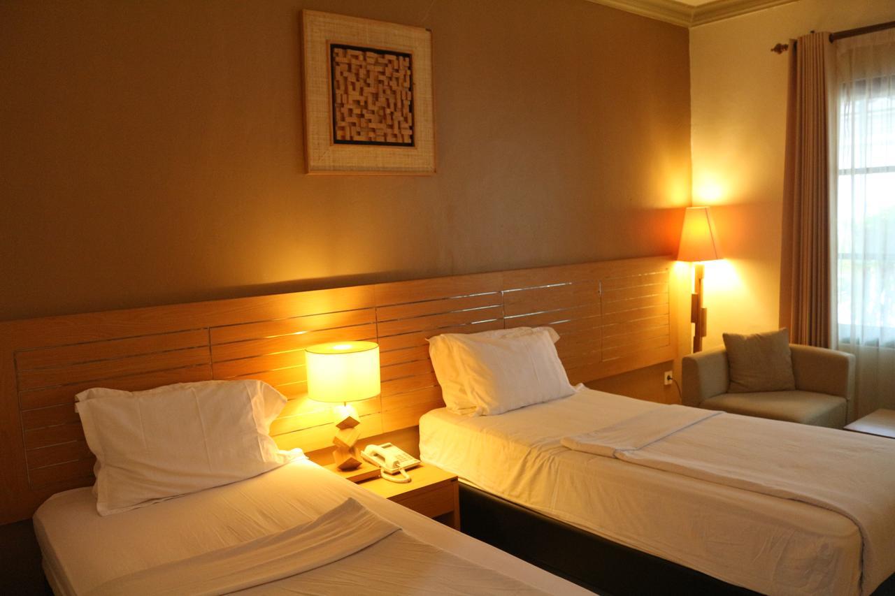 Serayu Hotel Timika Exteriör bild