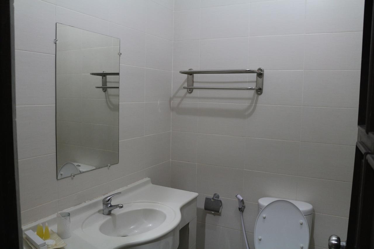 Serayu Hotel Timika Exteriör bild