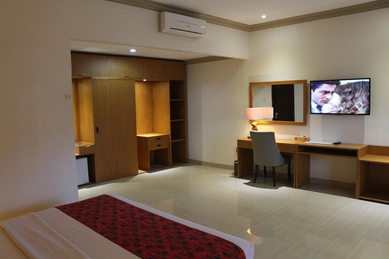 Serayu Hotel Timika Exteriör bild